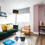 Διαμέρισμα Centre - Free Parking - Stylish 2 Bedroom Μπρίστολ