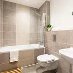 Centre - Free Parking - Stylish 2 Bedroom * Μπρίστολ