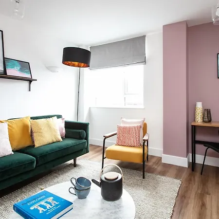 Apartment Centre - Free Parking - Stylish 2 Bedroom Bristol