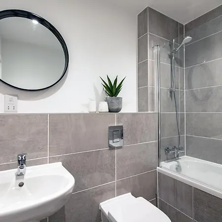 Centre - Free Parking - Stylish 2 Bedroom 公寓 *