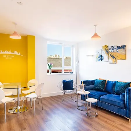Apartman Centre - Free Parking - Stylish 2 Bedroom Bristol