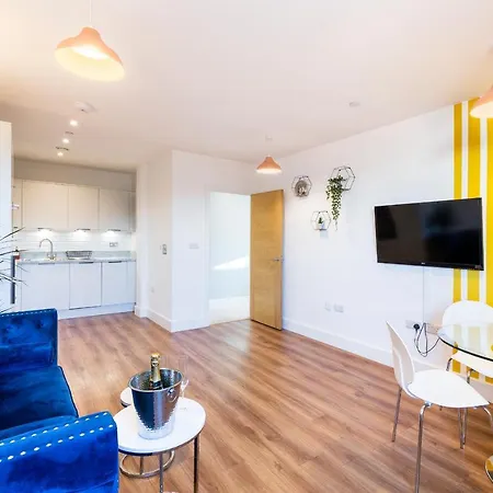 Centre - Free Parking - Stylish 2 Bedroom * 布里斯托