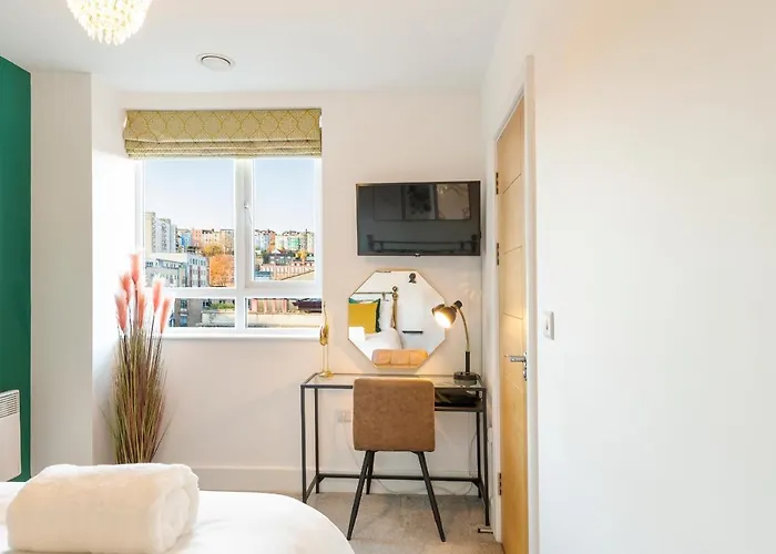Centre - Free Parking - Stylish 2 Bedroom Apartman