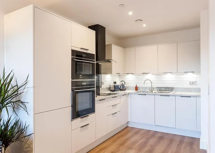 Apartman Centre - Free Parking - Stylish 2 Bedroom