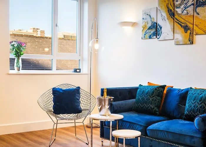 Apartman Centre - Free Parking - Stylish 2 Bedroom